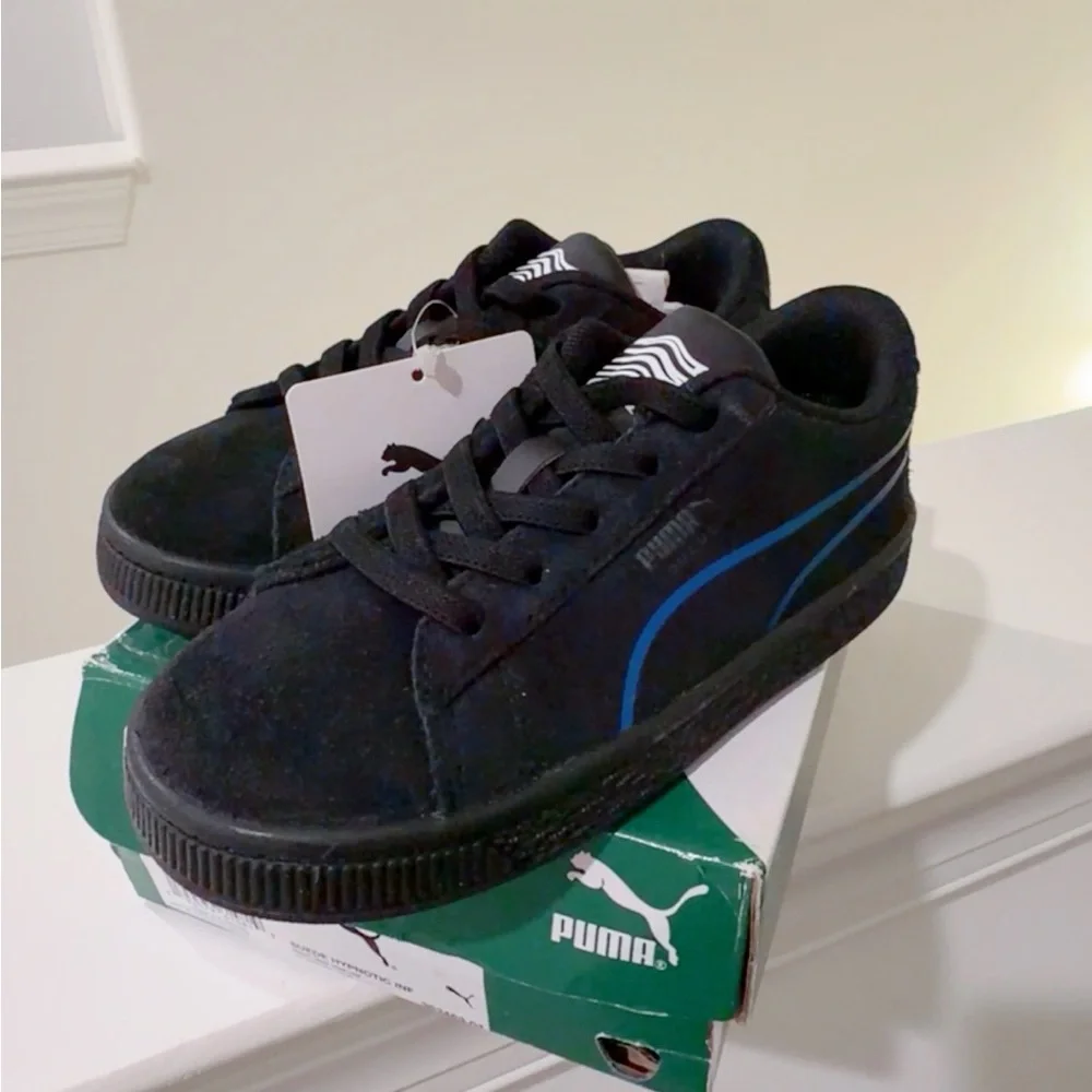 NEW IN BOX Puma Suede Hypnotic INF Kids Shoes - Size 10C (Black/Blue/Red)